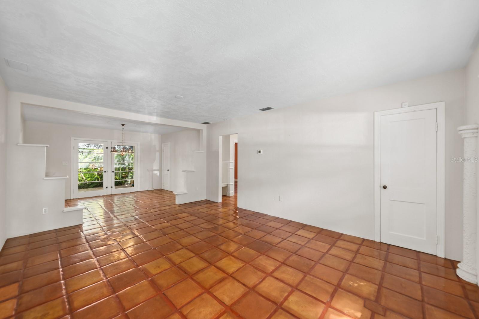 MACKLES - Residential Lease