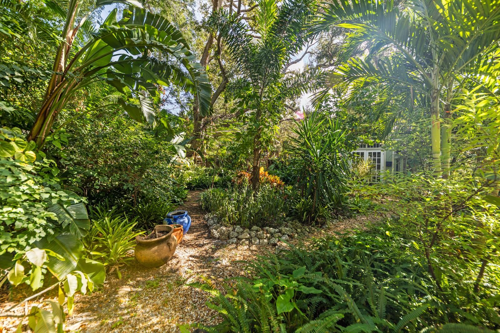 MACKLES - Residential Lease