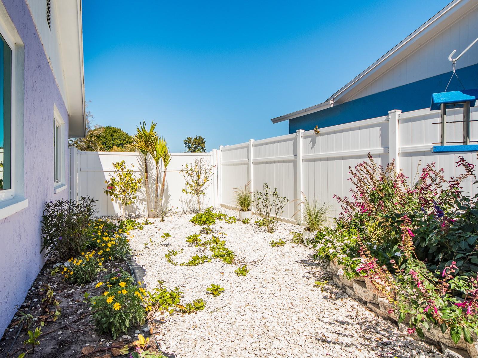 INDIAN ROCKS VILLAGE 3RD ADD - Residential