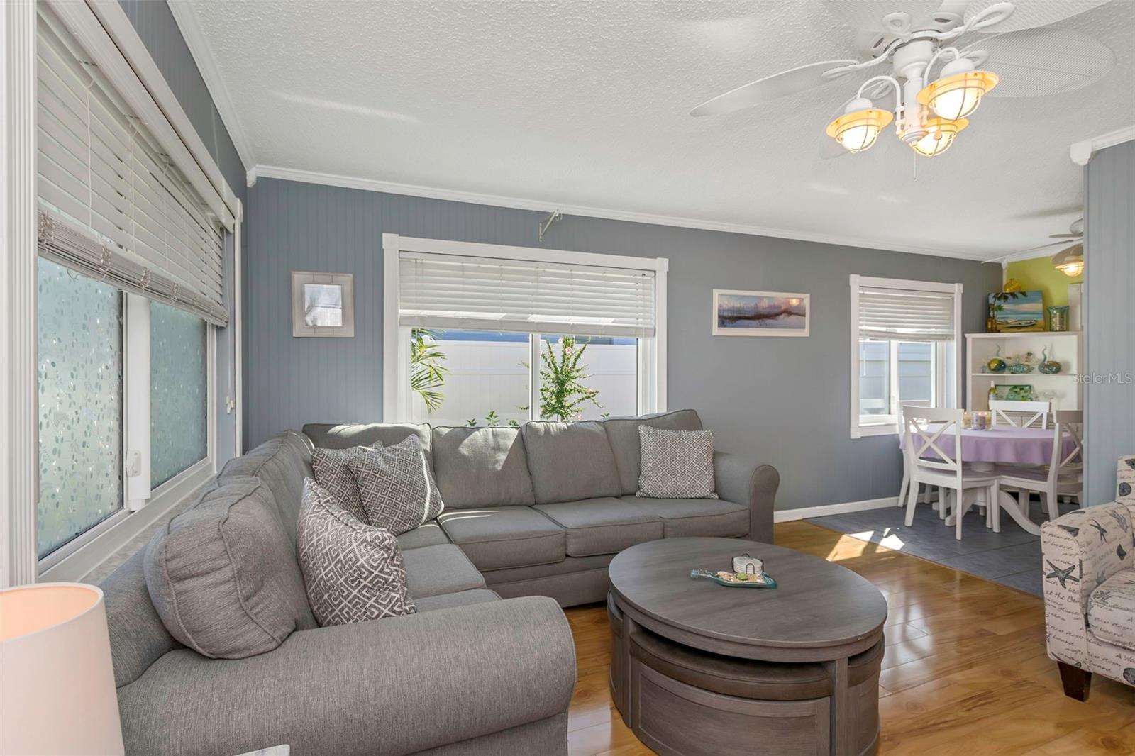 3094 HILLSDALE AVENUE