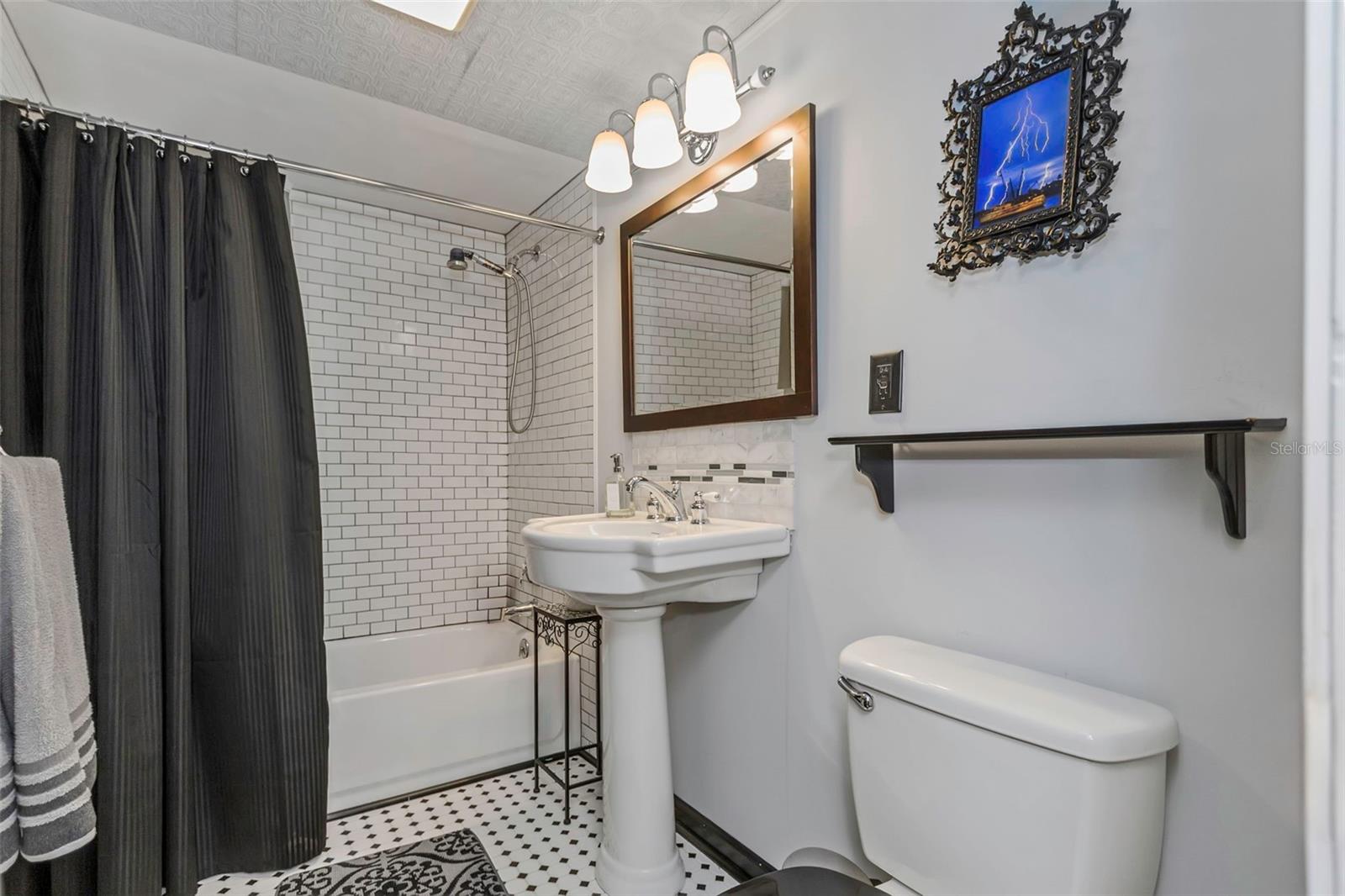 INDIAN ROCKS VILLAGE 3RD ADD - Residential