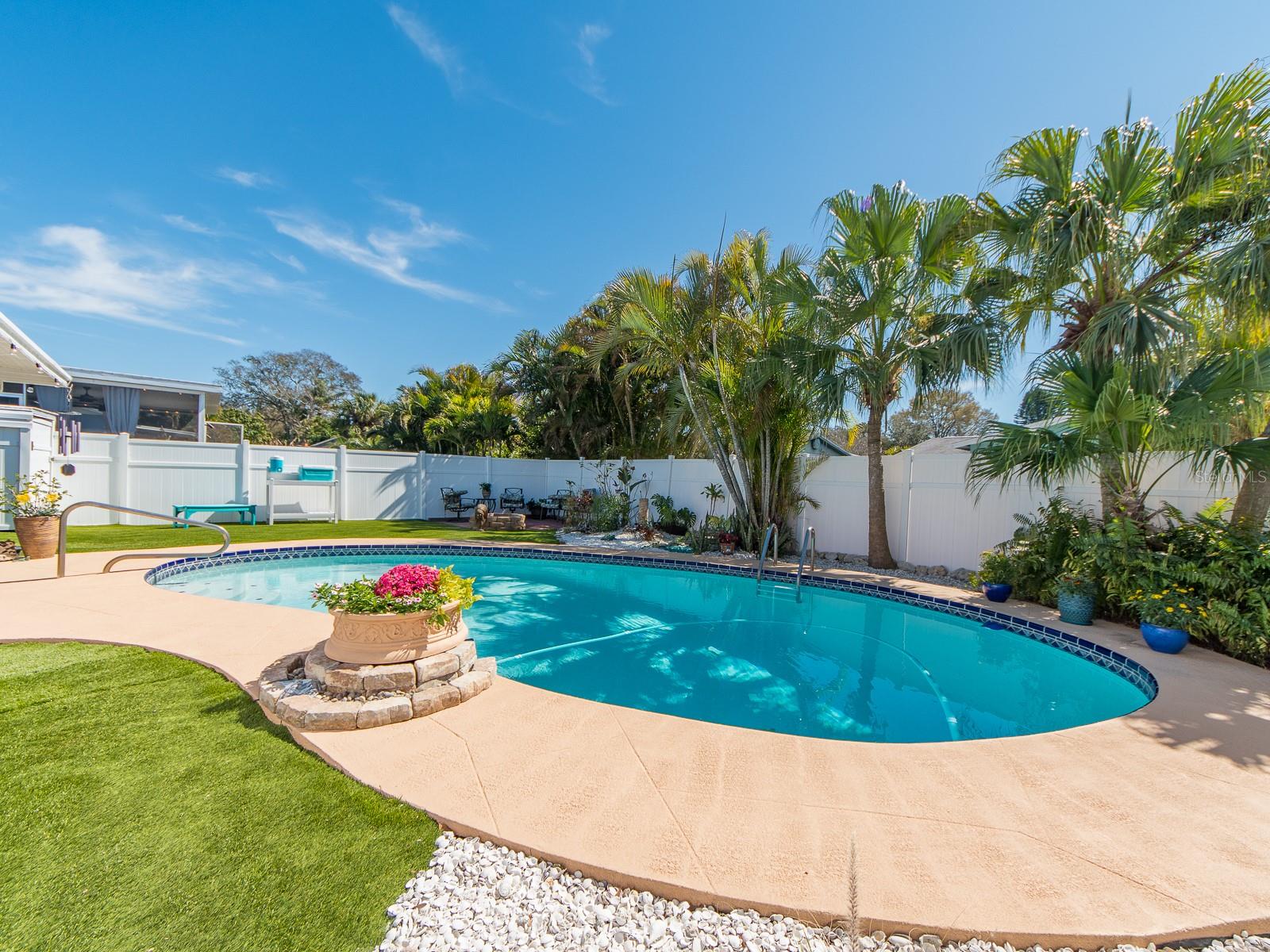 INDIAN ROCKS VILLAGE 3RD ADD - Residential