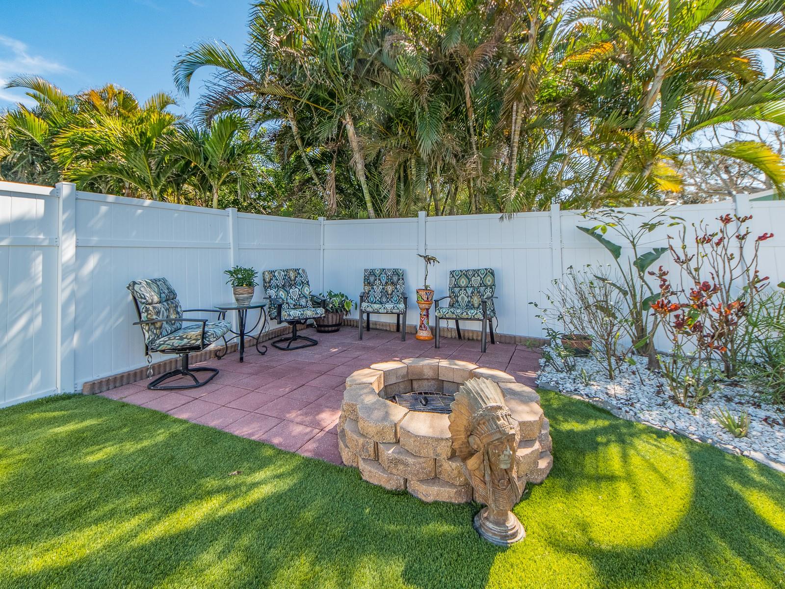 INDIAN ROCKS VILLAGE 3RD ADD - Residential