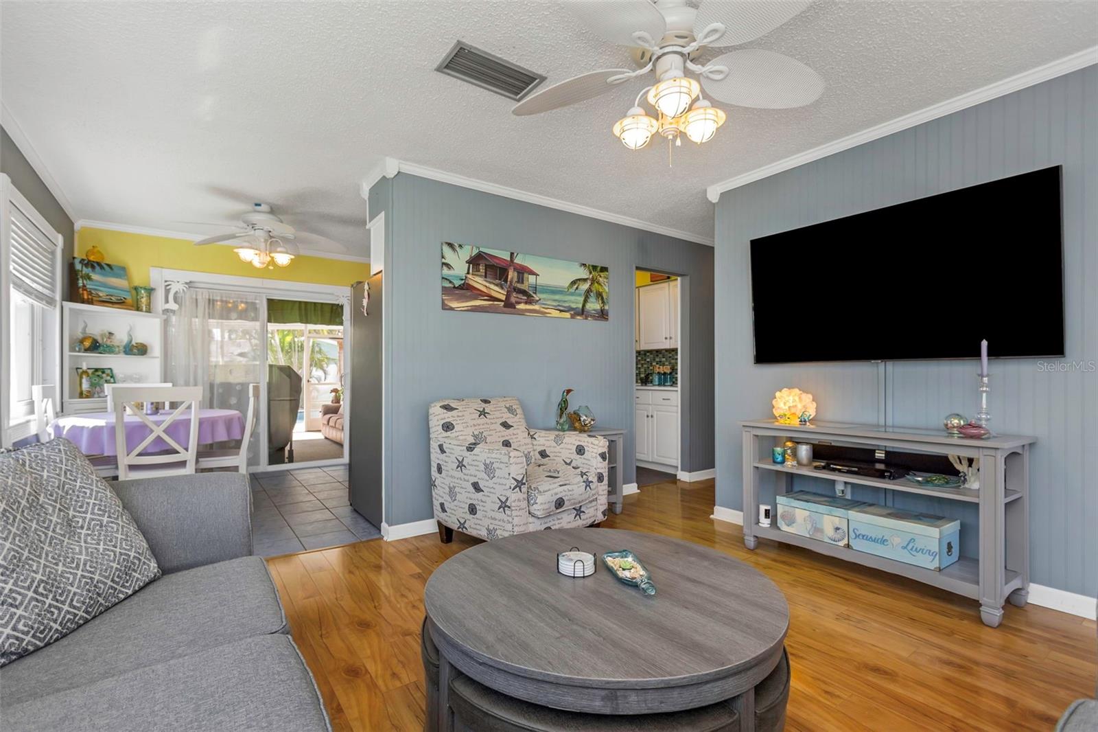 3094 HILLSDALE AVENUE