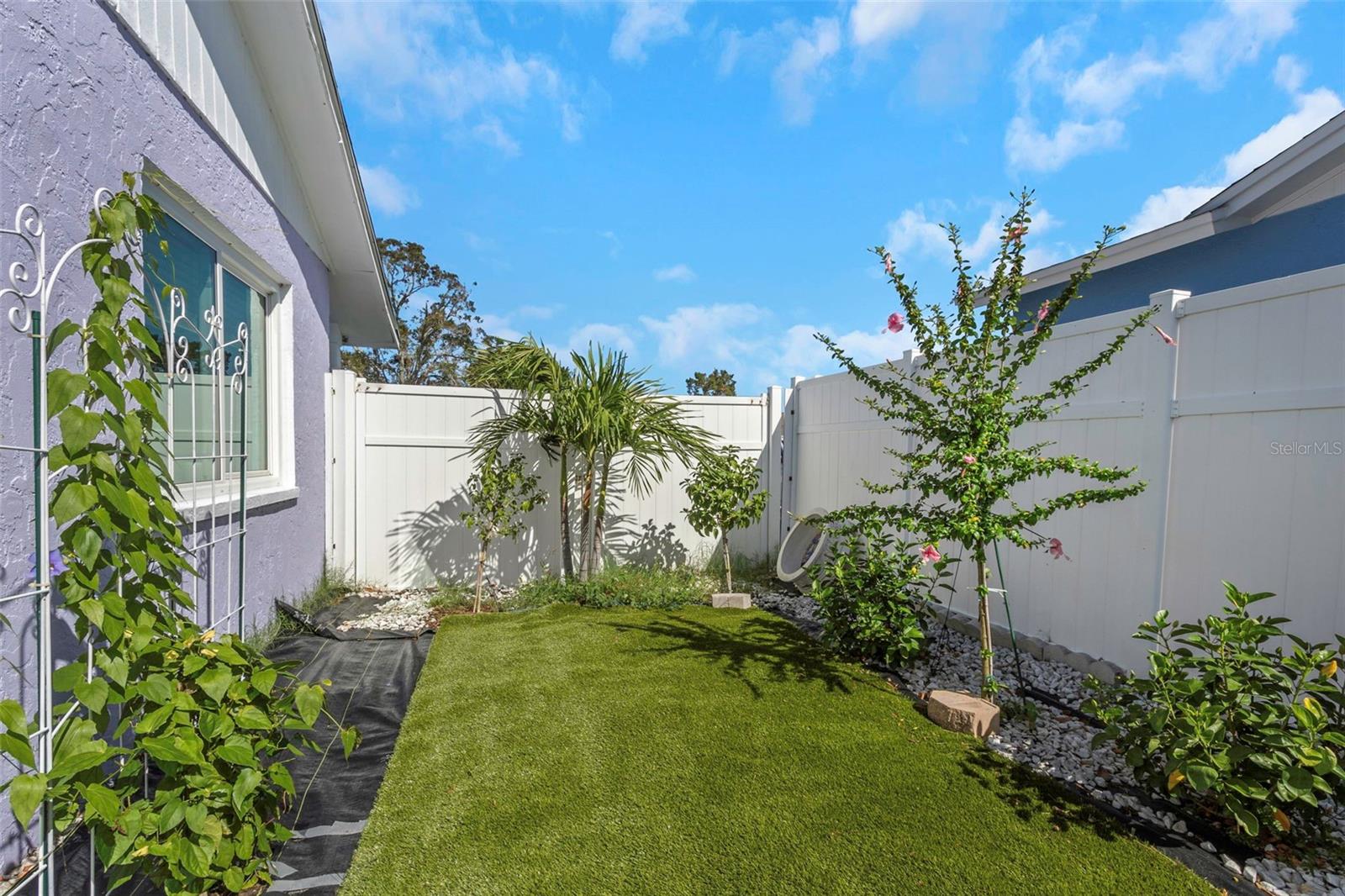 INDIAN ROCKS VILLAGE 3RD ADD - Residential