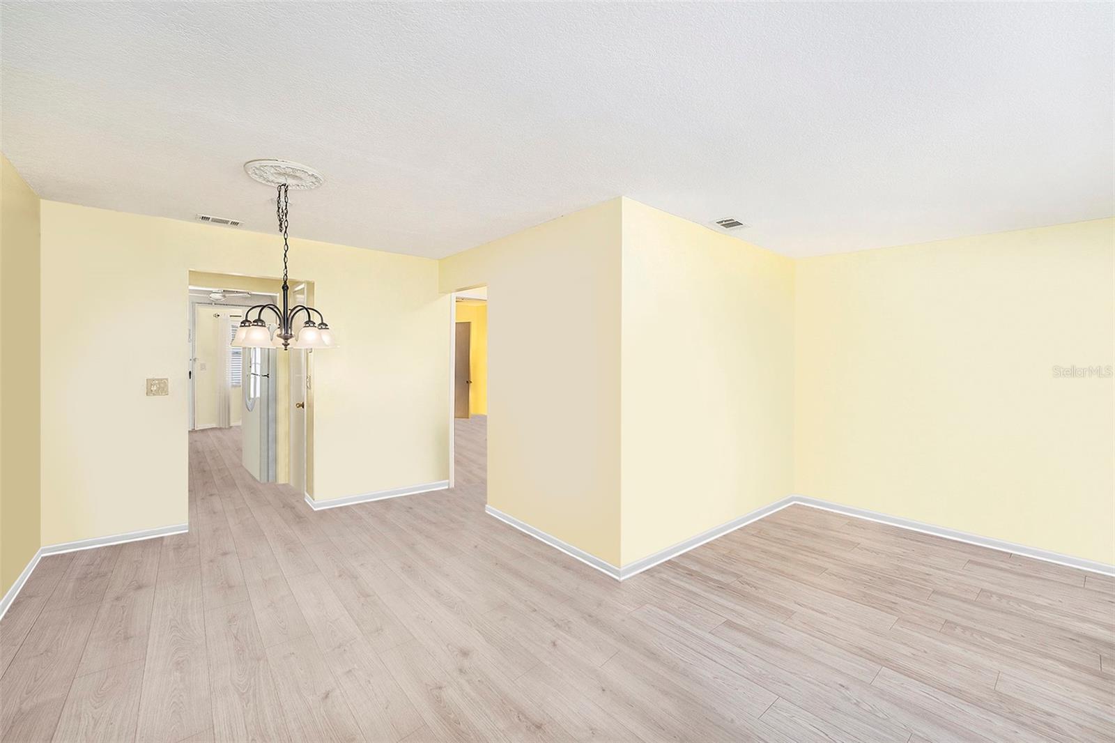 PARADISE SHORES - Residential