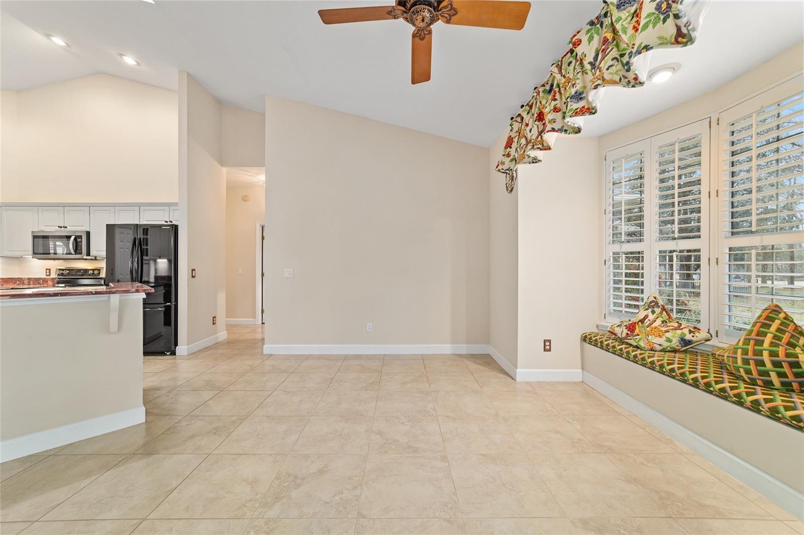 COUNTRY CLUB/OCALA UN 02 - Residential