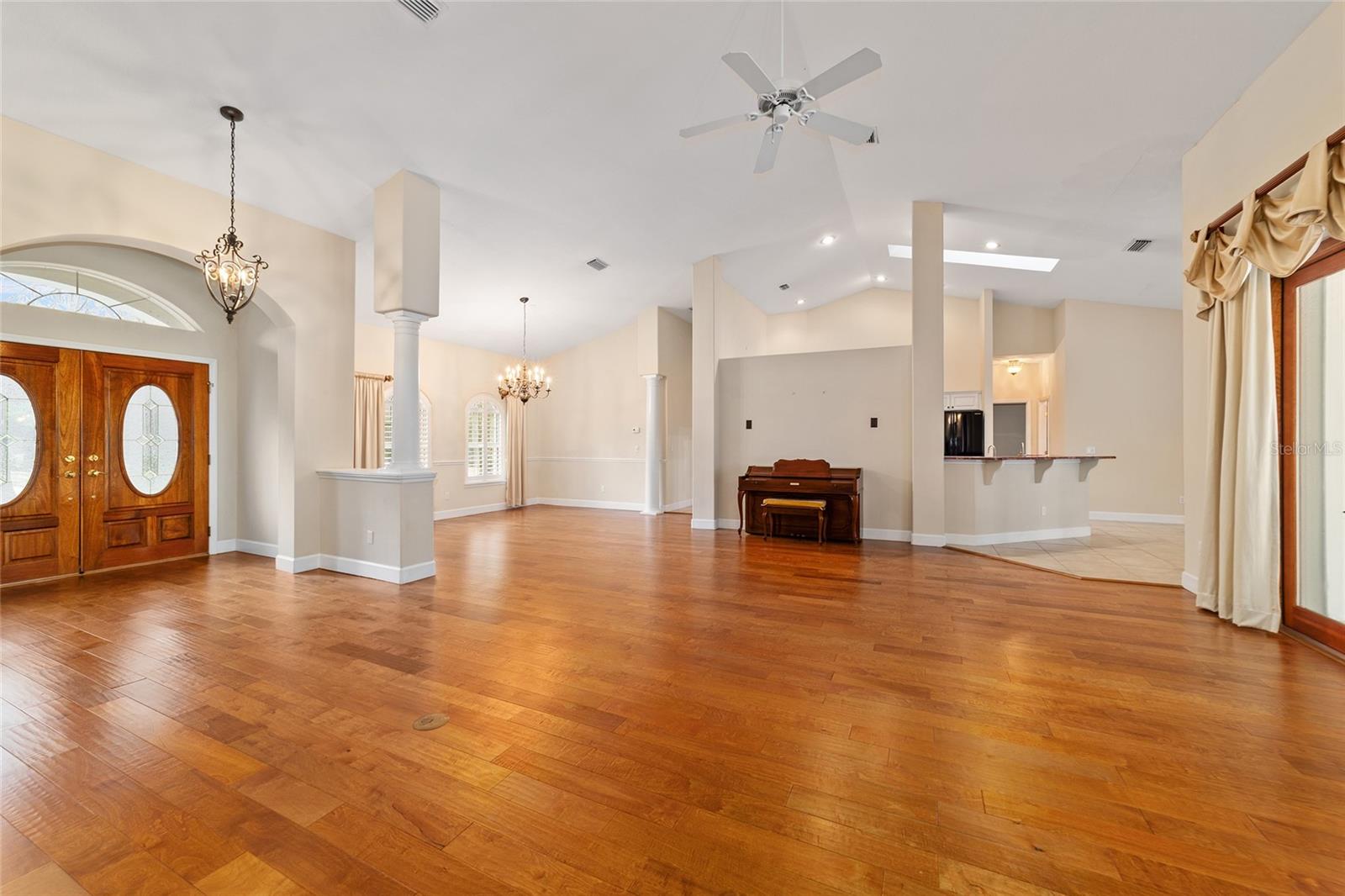 COUNTRY CLUB/OCALA UN 02 - Residential