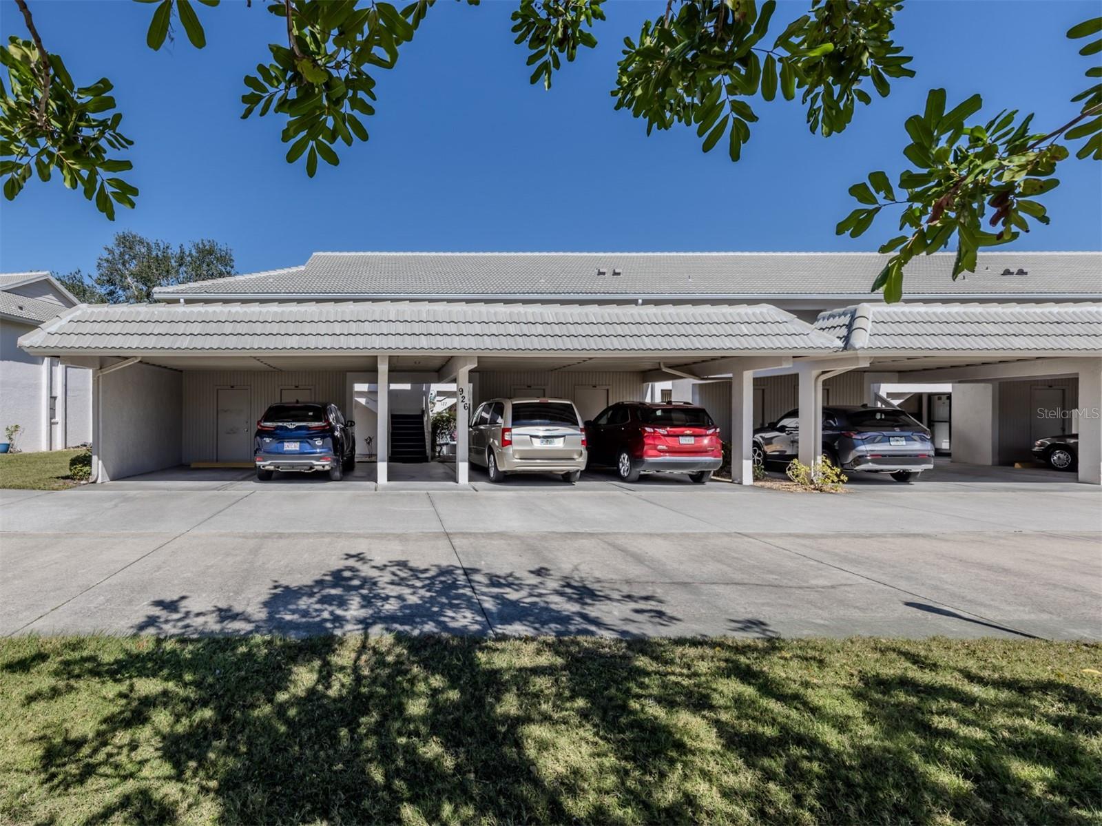 GOLFVIEW - Residential