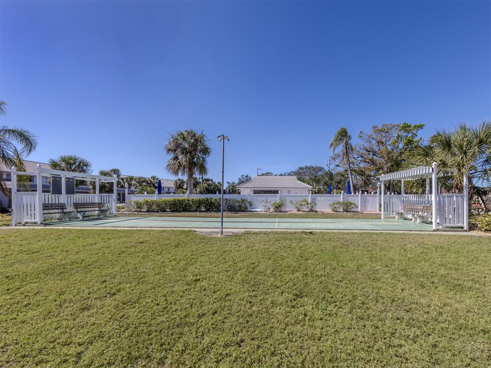 GOLFVIEW - Residential