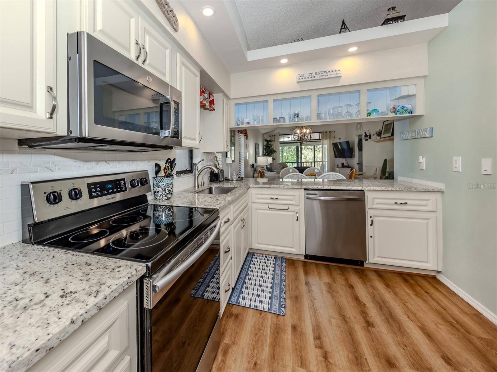 GOLFVIEW - Residential