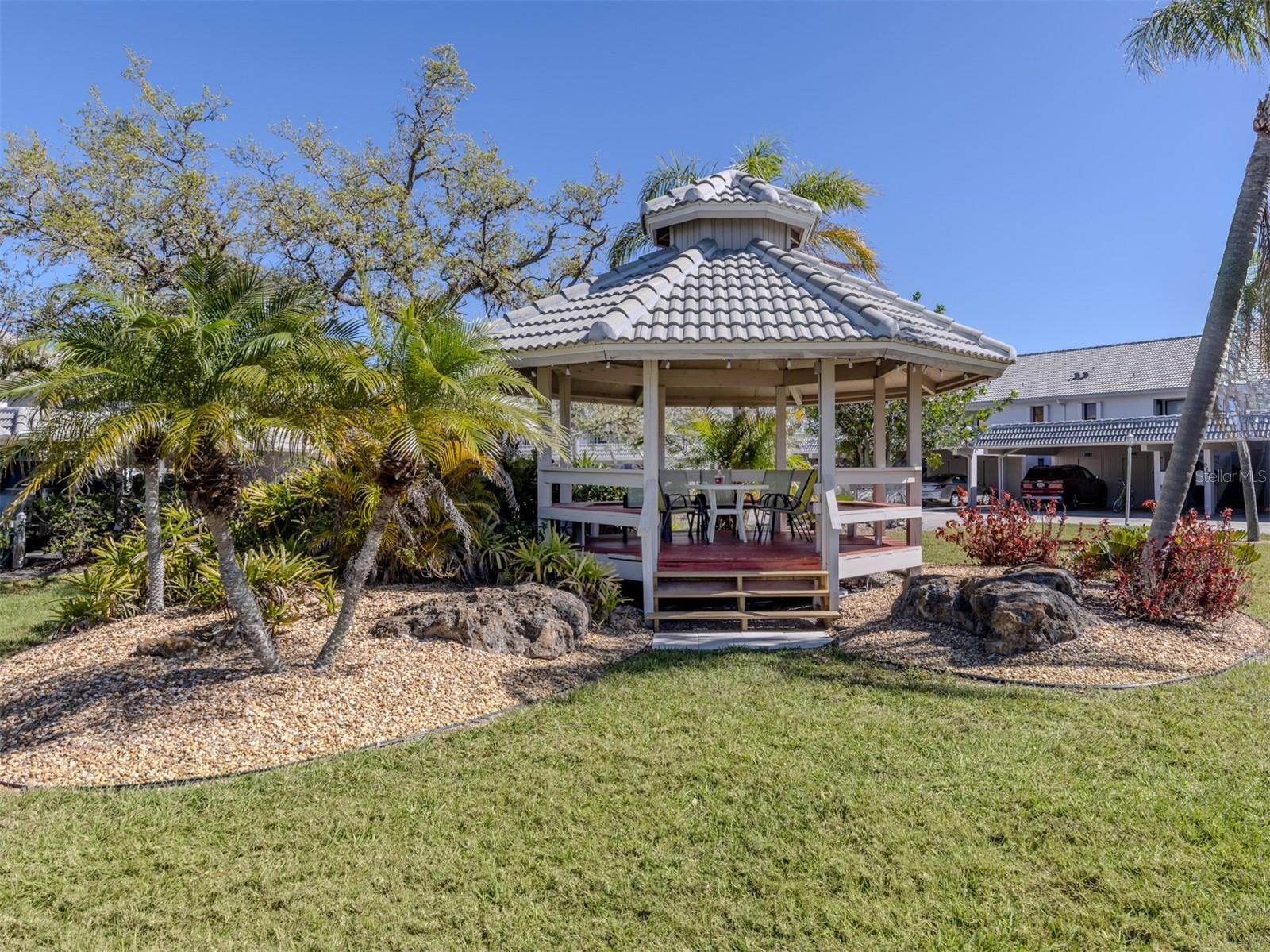 GOLFVIEW - Residential