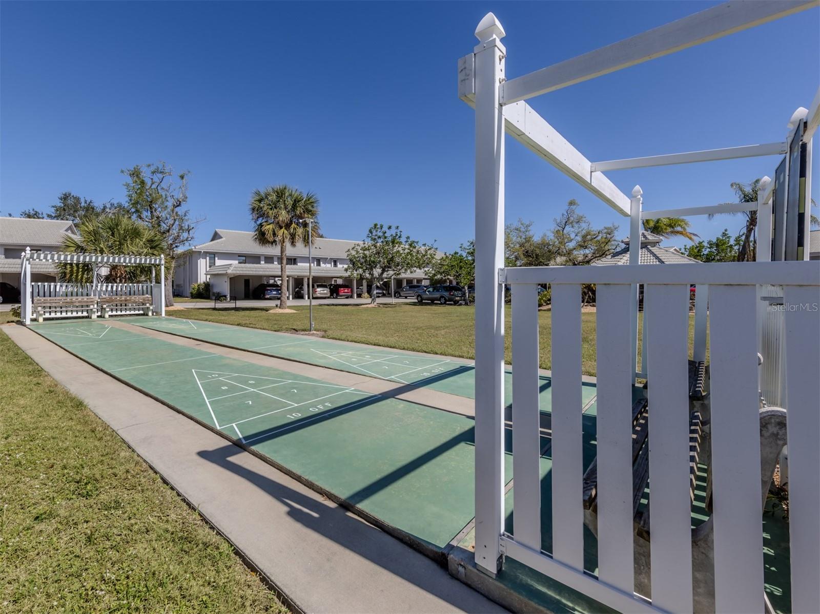 GOLFVIEW - Residential