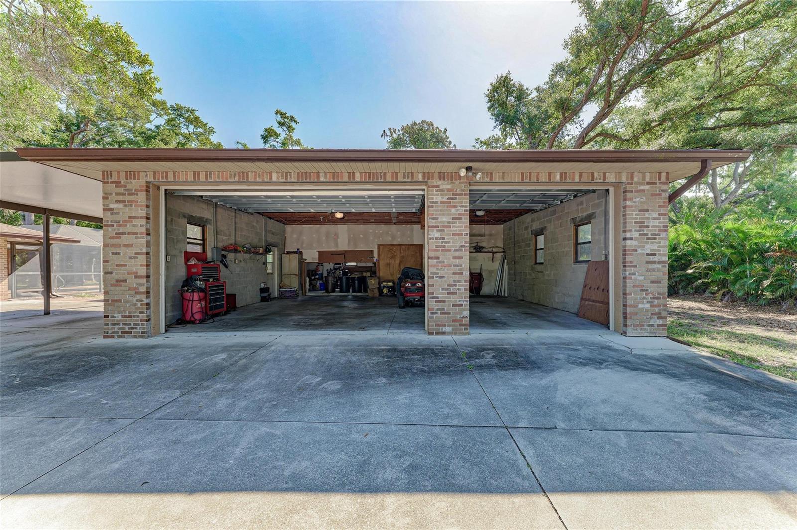 LOST FOREST - Residential