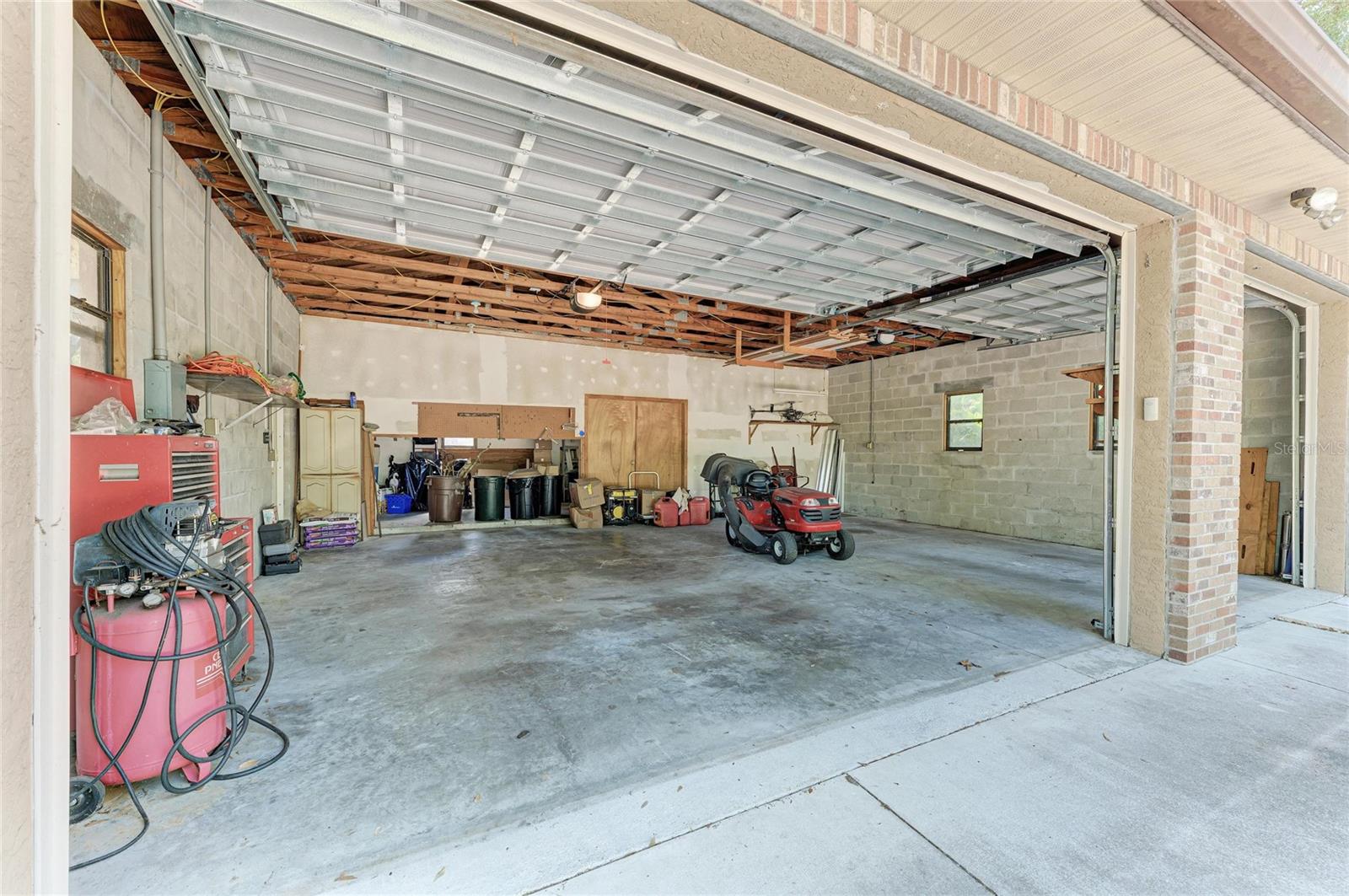 LOST FOREST - Residential