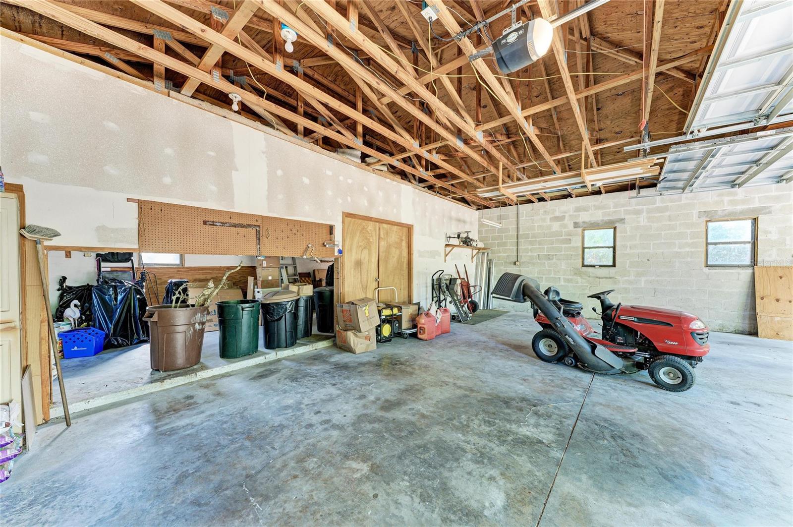 LOST FOREST - Residential