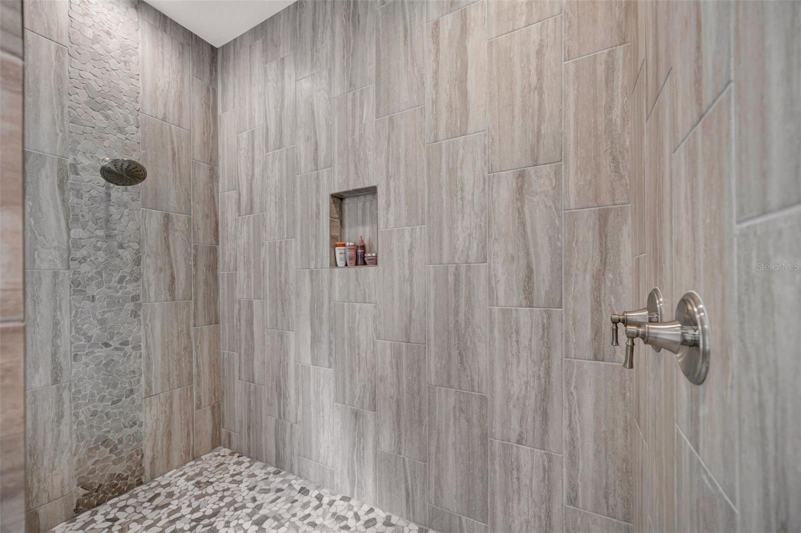 ESTANCIA PH 2B1 - Residential