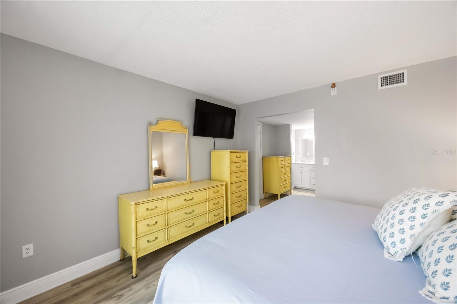 MANASOTA SHORES PH 02 BLDG C - Residential