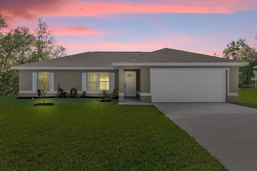 Photo of 5 Locust Loop Circle, Ocala, FL 34472 (MLS # O6354618)