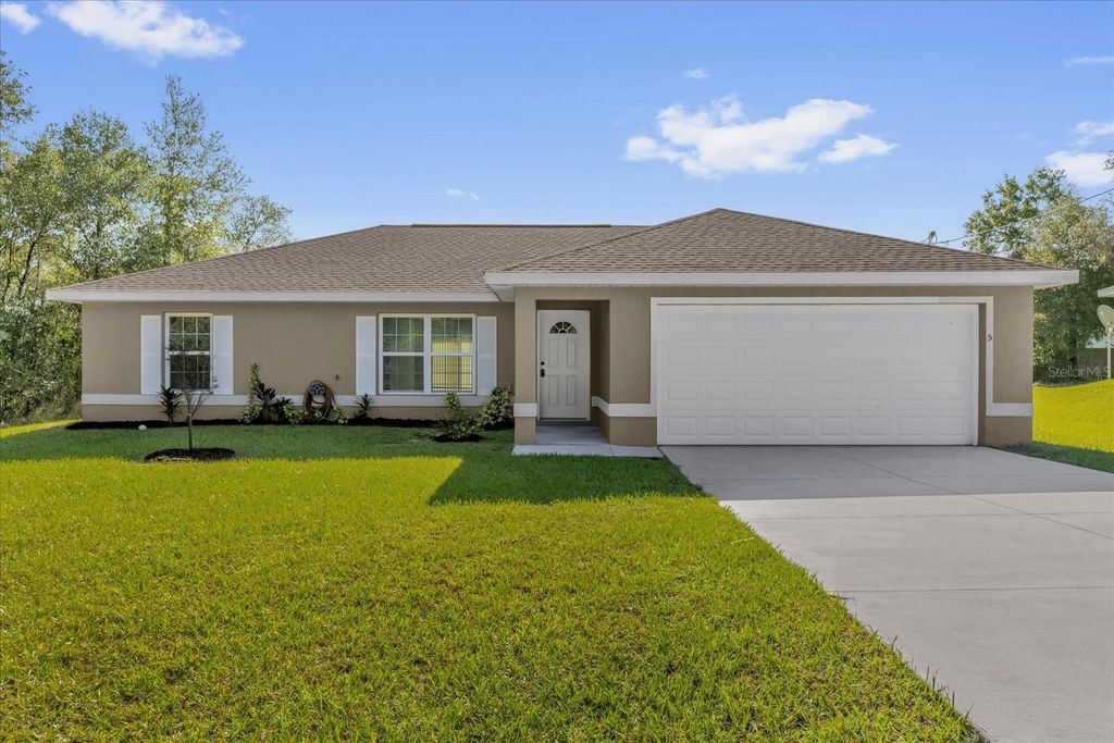 Photo of 5 Locust Loop Circle, Ocala, FL 34472 (MLS # O6354618)