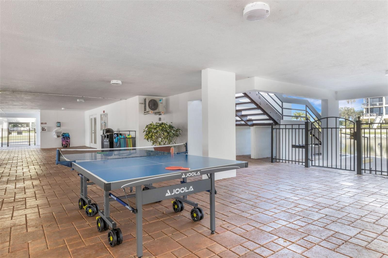 BEACHPLACE II - Residential