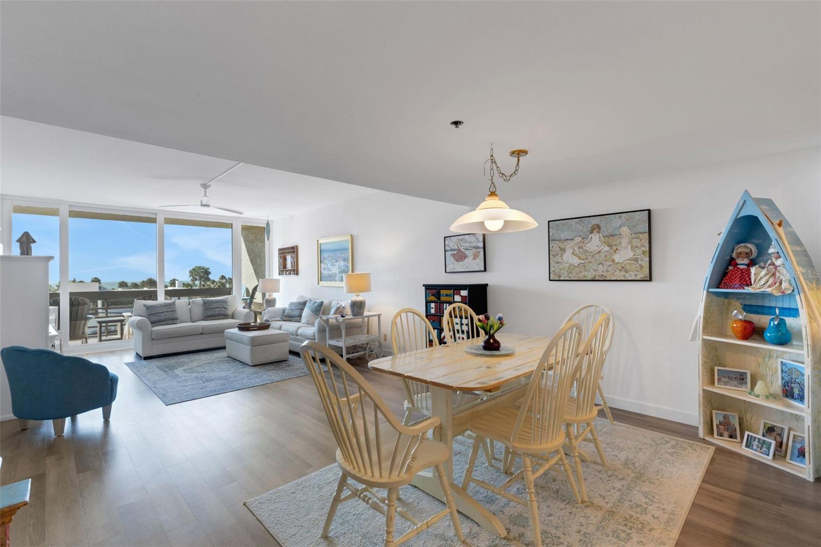 BEACHPLACE II - Residential