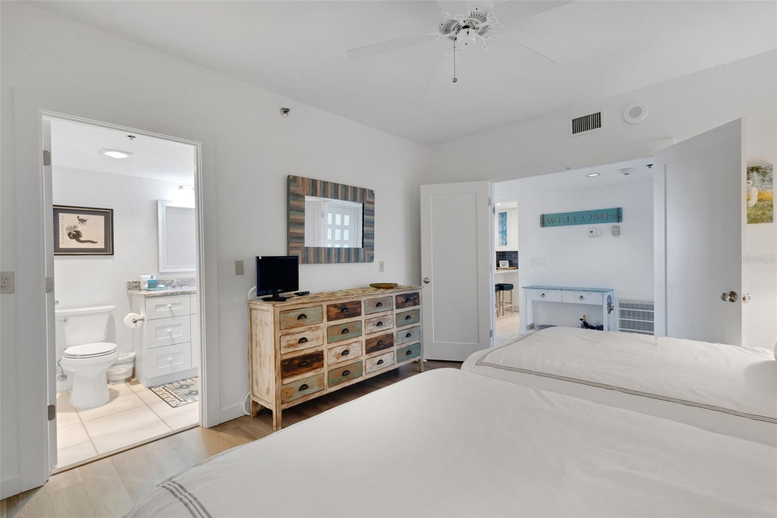 BEACHPLACE II - Residential