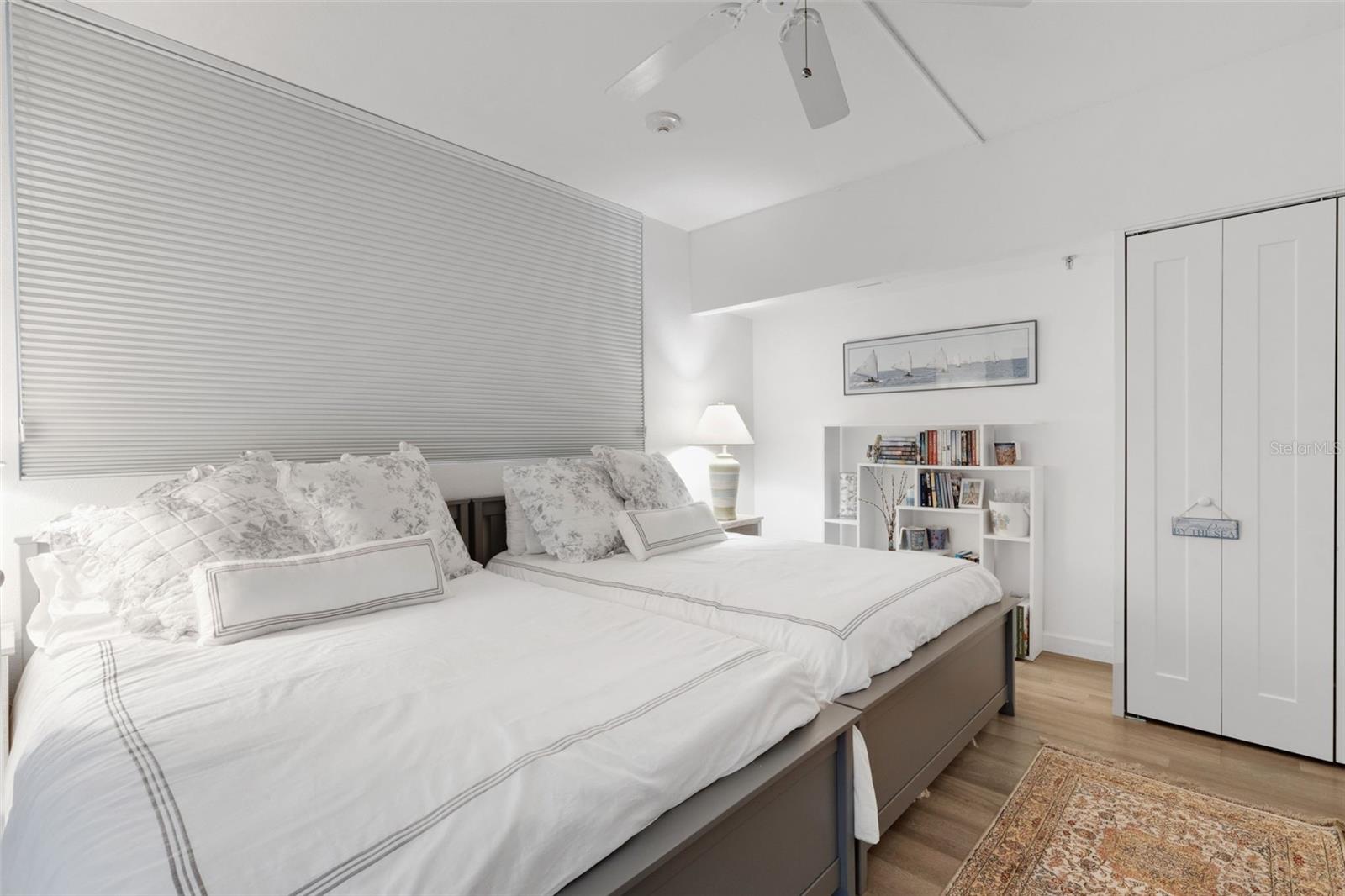 BEACHPLACE II - Residential