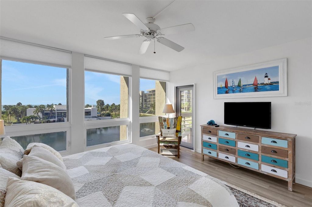 Photo of 1105 Gulf Of Mexico Drive #203, Longboat Key, FL 34228 (MLS # A4674072)