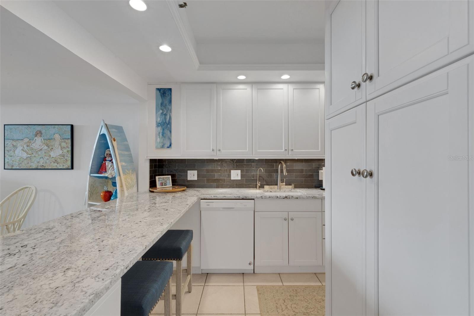 BEACHPLACE II - Residential