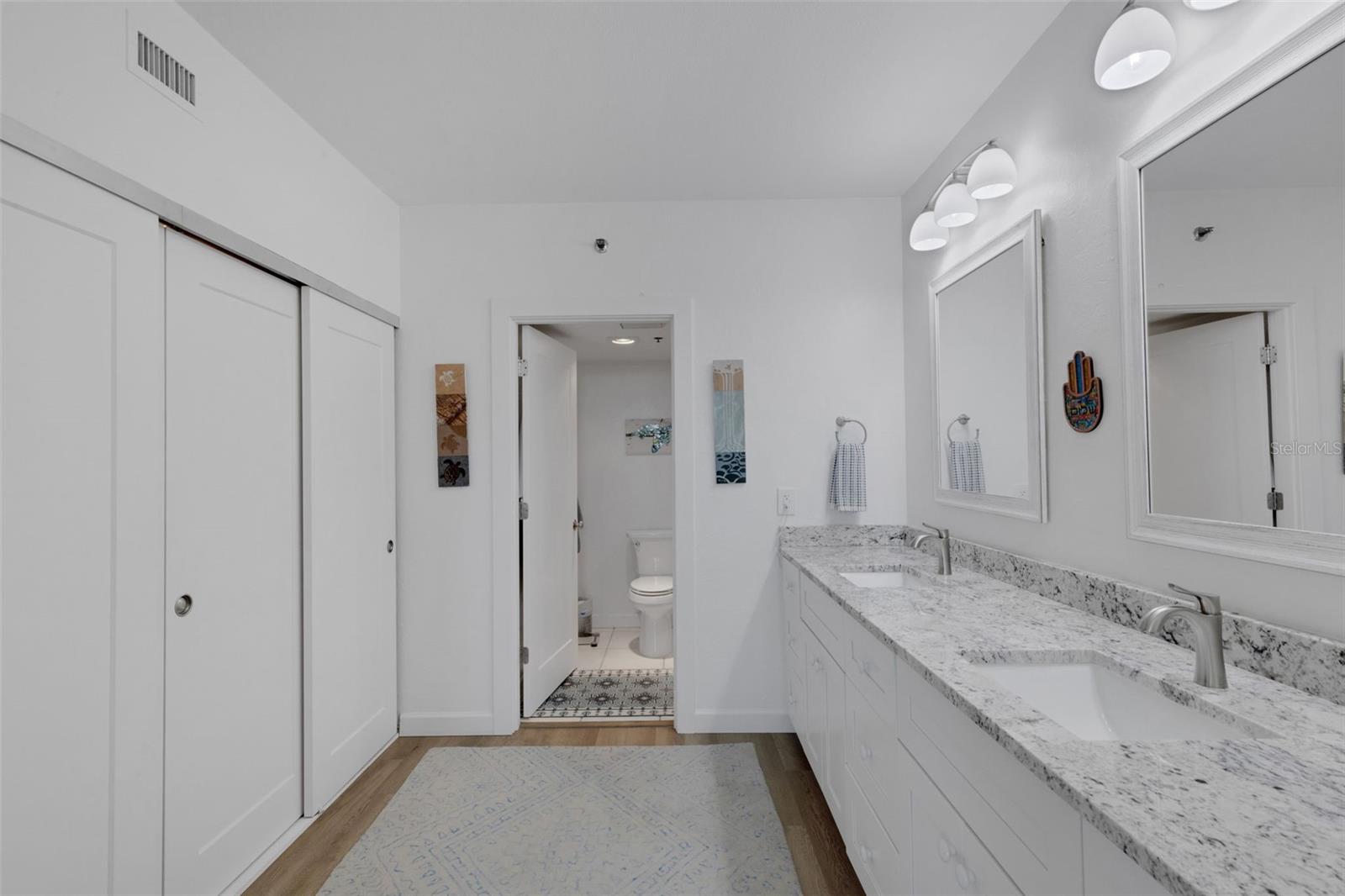 BEACHPLACE II - Residential