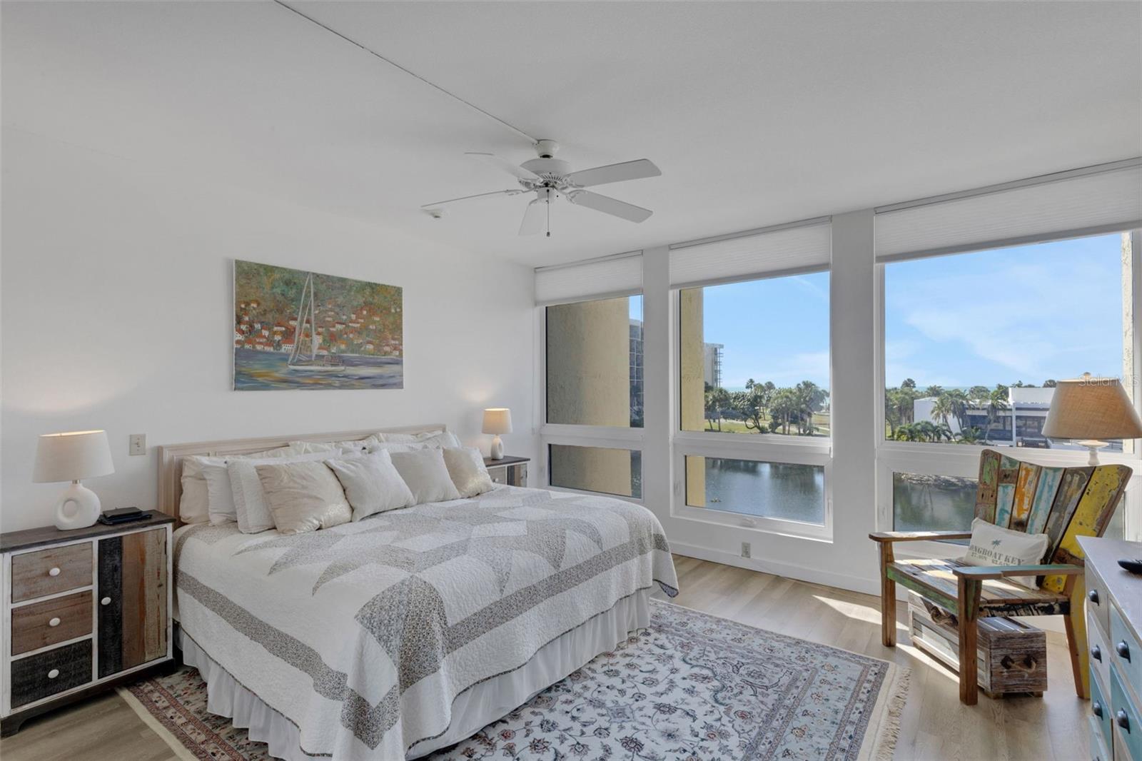 BEACHPLACE II - Residential