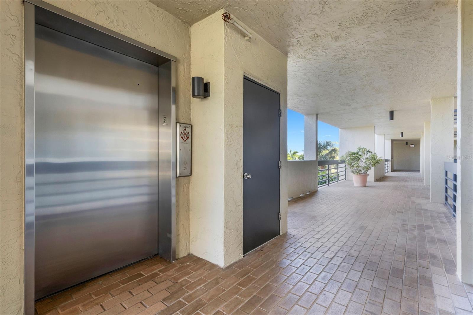 BEACHPLACE II - Residential