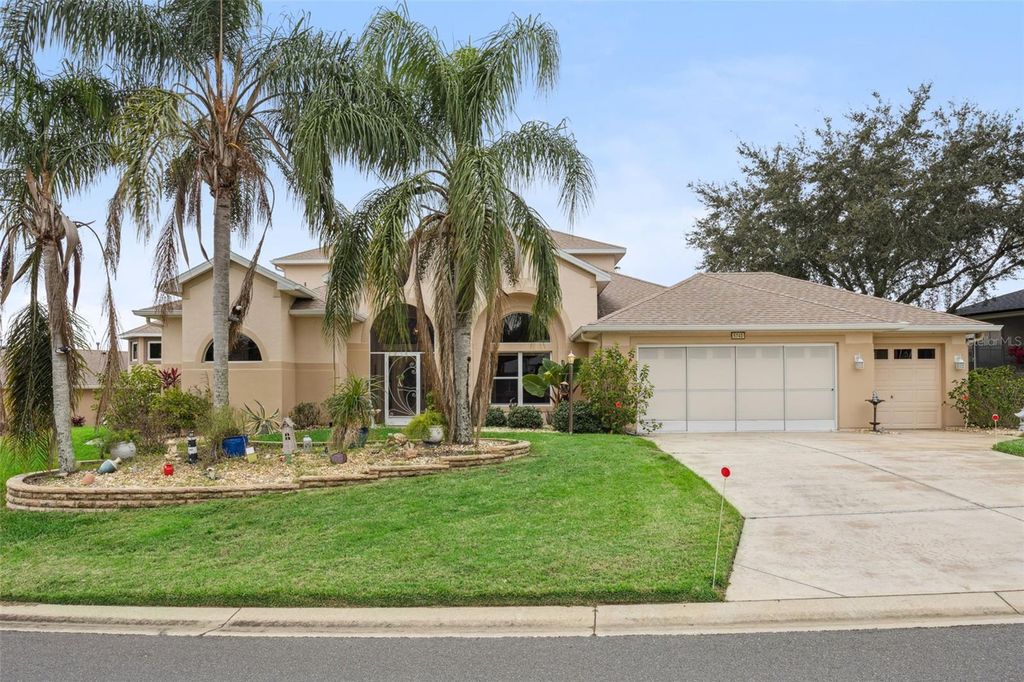 Photo of 5740 Bounty Circle, Tavares, FL 32778 (MLS # O6367210)