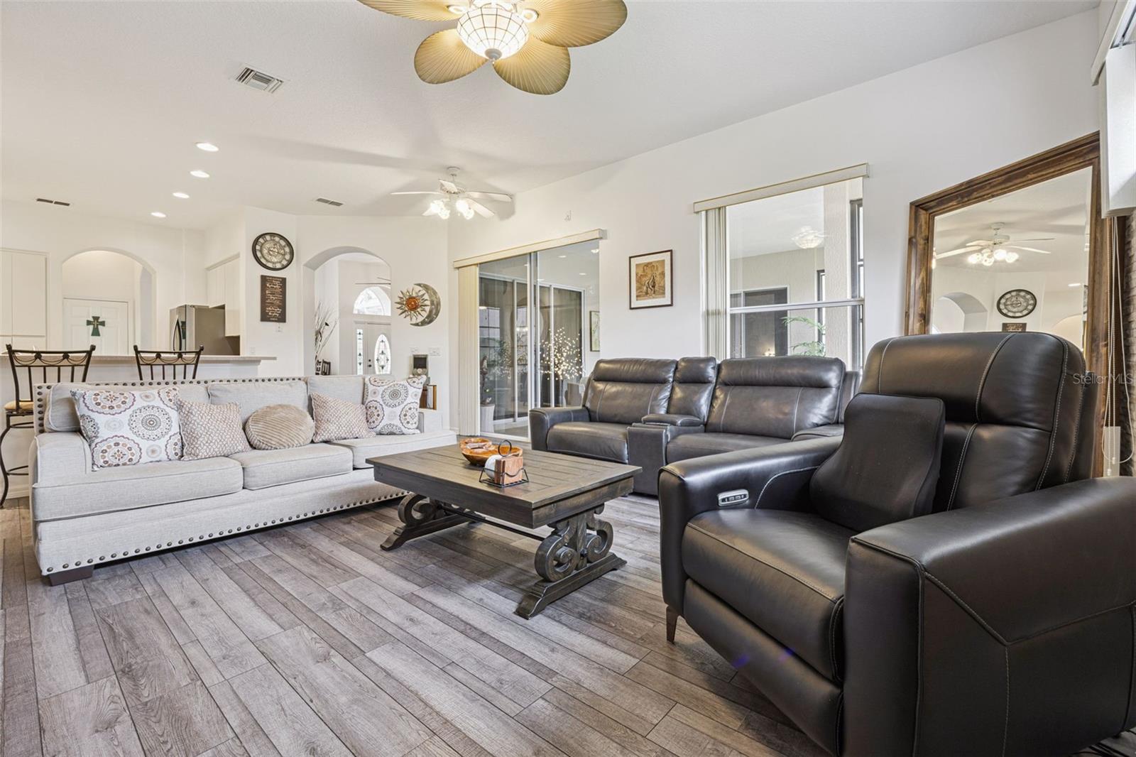 ROYAL HARBOR - Residential