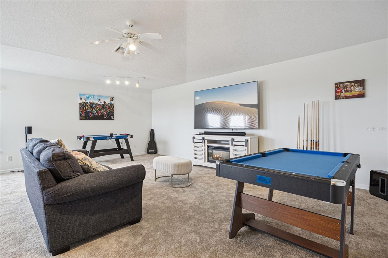 ROYAL HARBOR - Residential