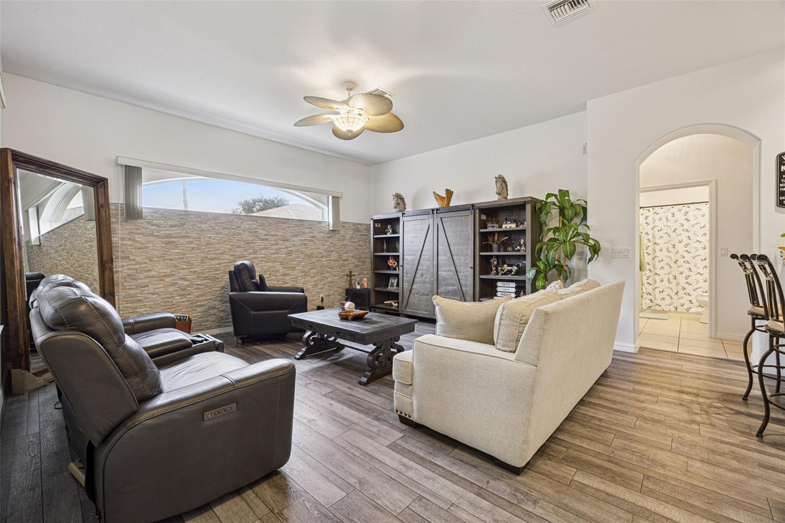 ROYAL HARBOR - Residential