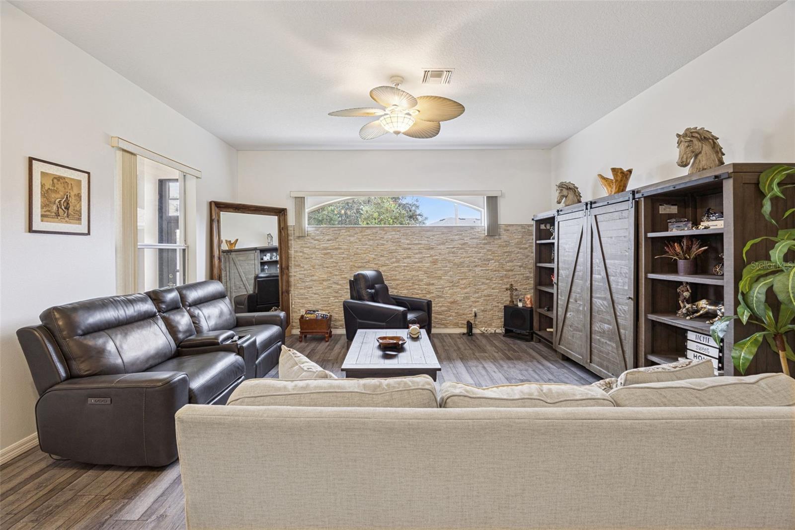 ROYAL HARBOR - Residential