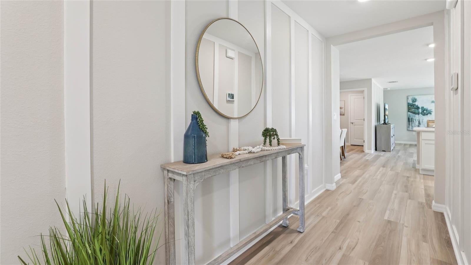 8773 TRIUMPH CIRCLE
