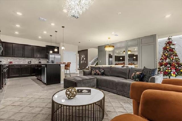 WINDSOR ISLAND RESIDENCE PH 3 - Residential