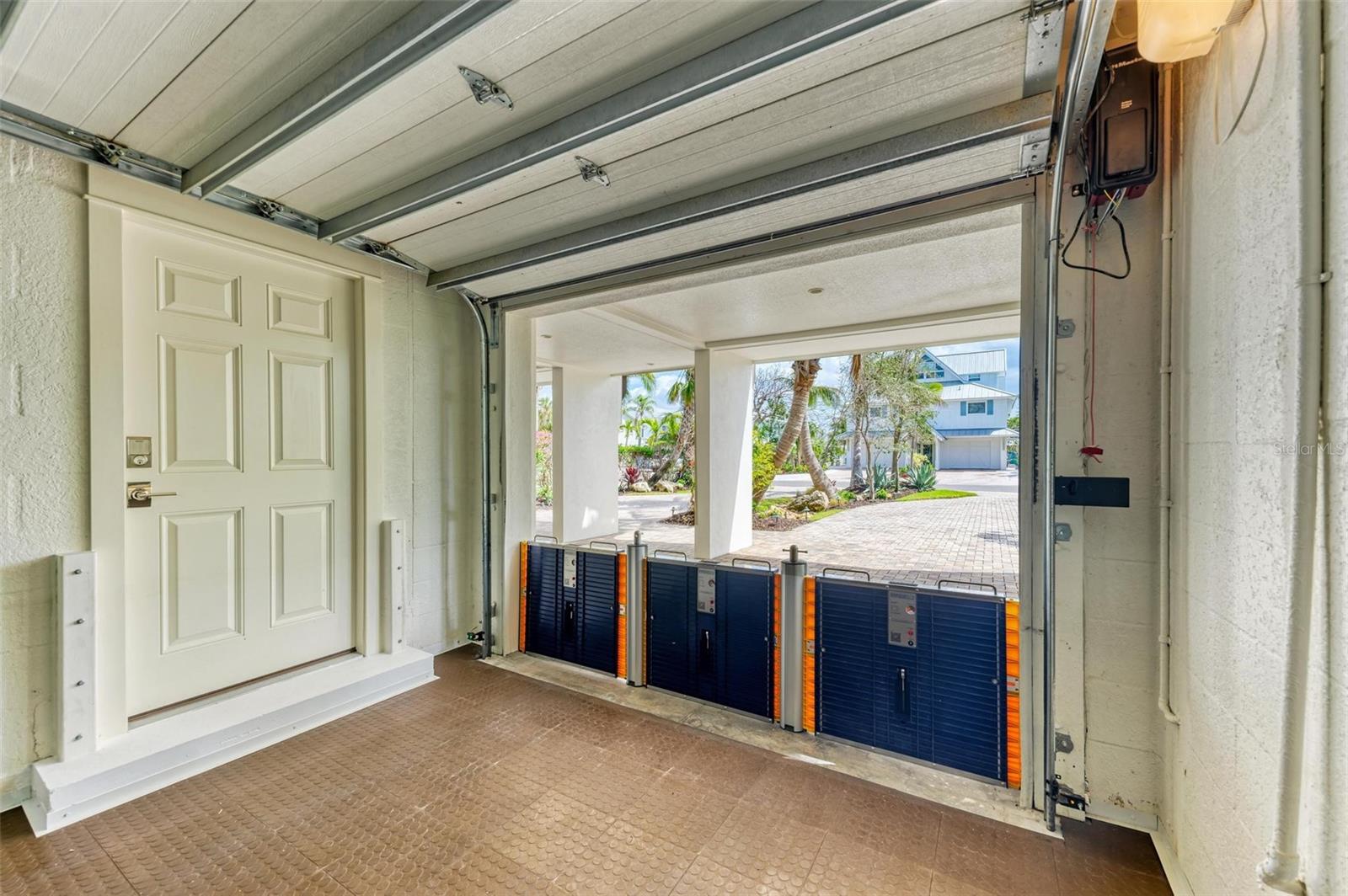 516 KUMQUAT DRIVE