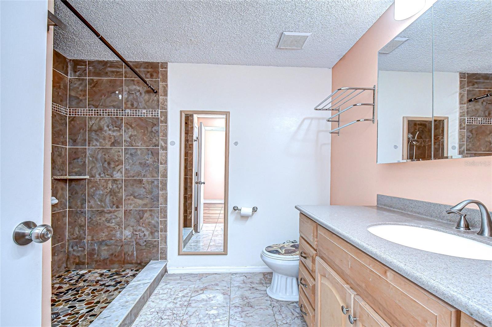 KINGSS COURT TWNHMS - Residential