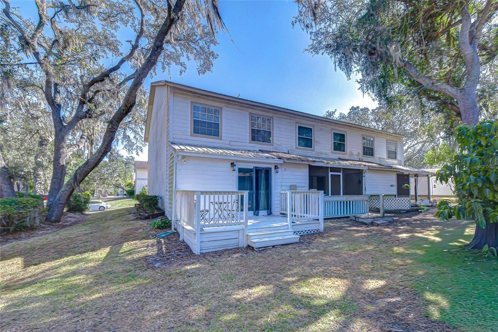 Photo of 602 Fieldcrest Drive, Brandon, FL 33511 (MLS # TB8450100)