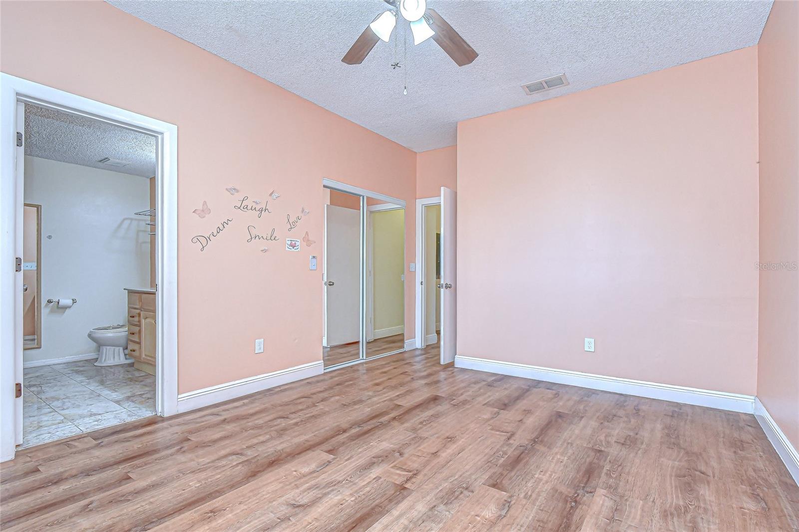 KINGSS COURT TWNHMS - Residential