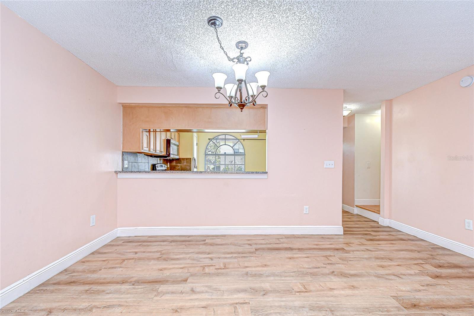 KINGSS COURT TWNHMS - Residential