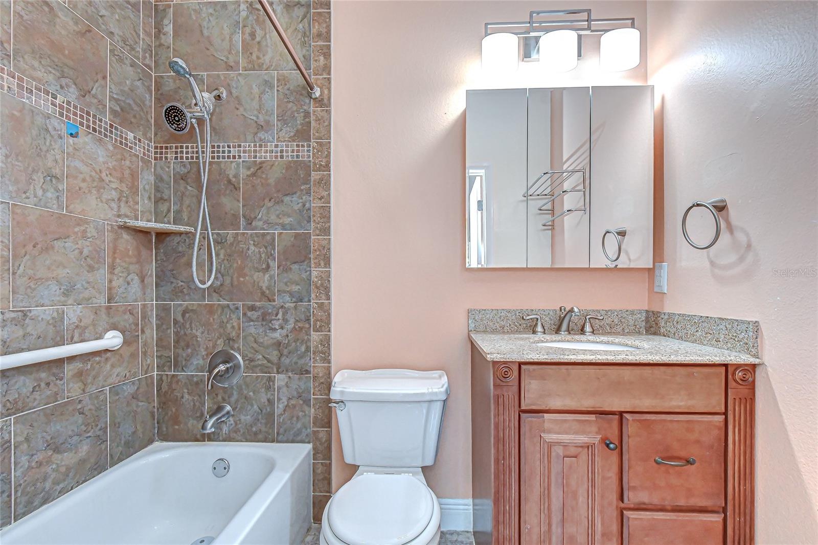 KINGSS COURT TWNHMS - Residential