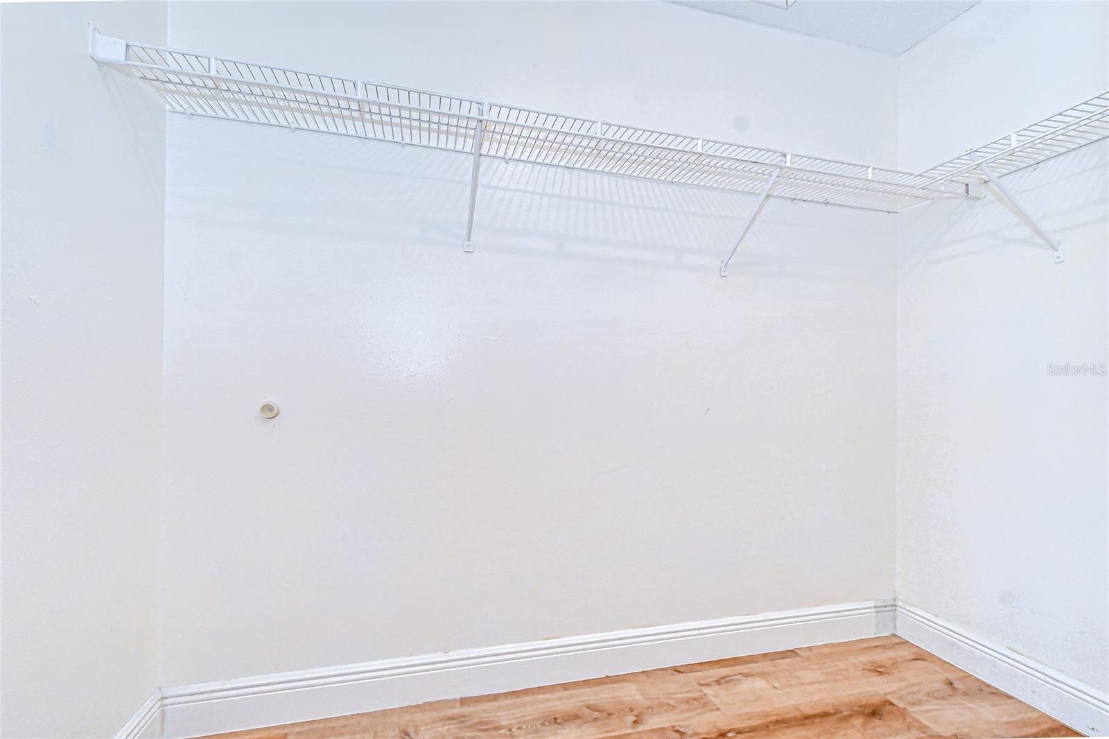 KINGSS COURT TWNHMS - Residential