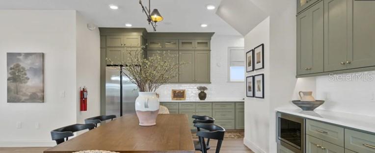 LAKE HAMILTON 40'S - Residential