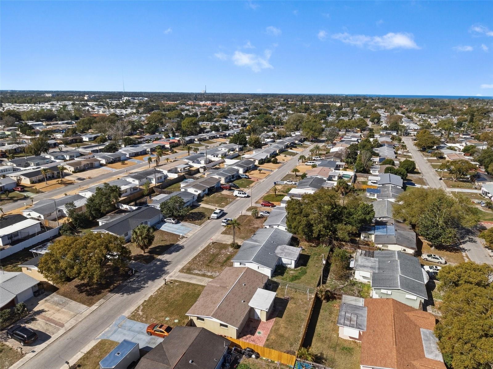 COLONIAL HILLS - Residential