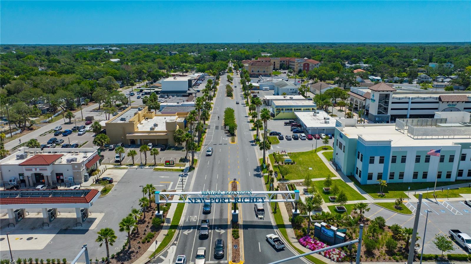 COLONIAL HILLS - Residential